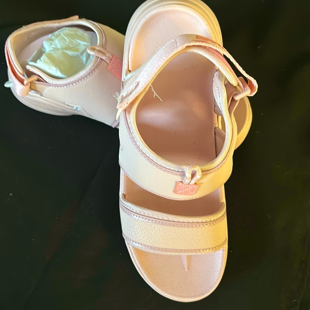 #10 Light pastel pink AVIA cloud sandle